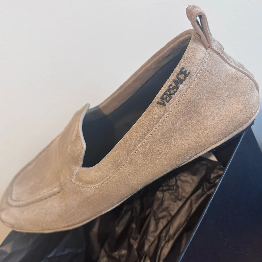 NWT Versace Villa Suede Driving Greca Loafers Sand Beige US 9 Size 42
